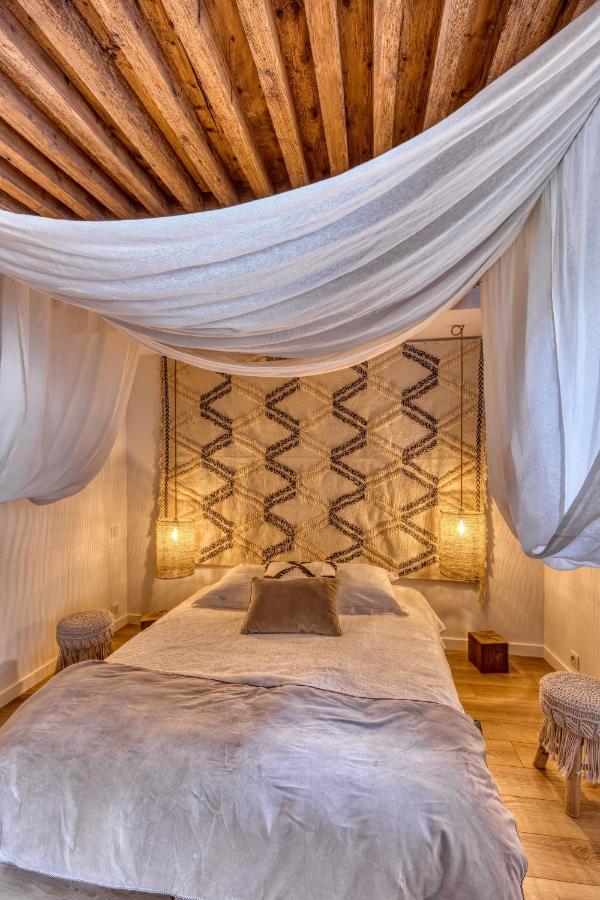 Un Lieu Unique Le Boheme Apartment อานซี ภายนอก รูปภาพ