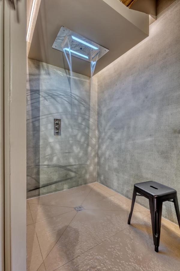 Un Lieu Unique Le Boheme Apartment อานซี ภายนอก รูปภาพ